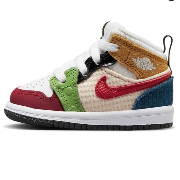 Nike Multicolor Kids Sneakers - Picture 8 of 16